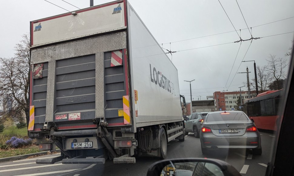 Įvykio vietoje transporto žiede