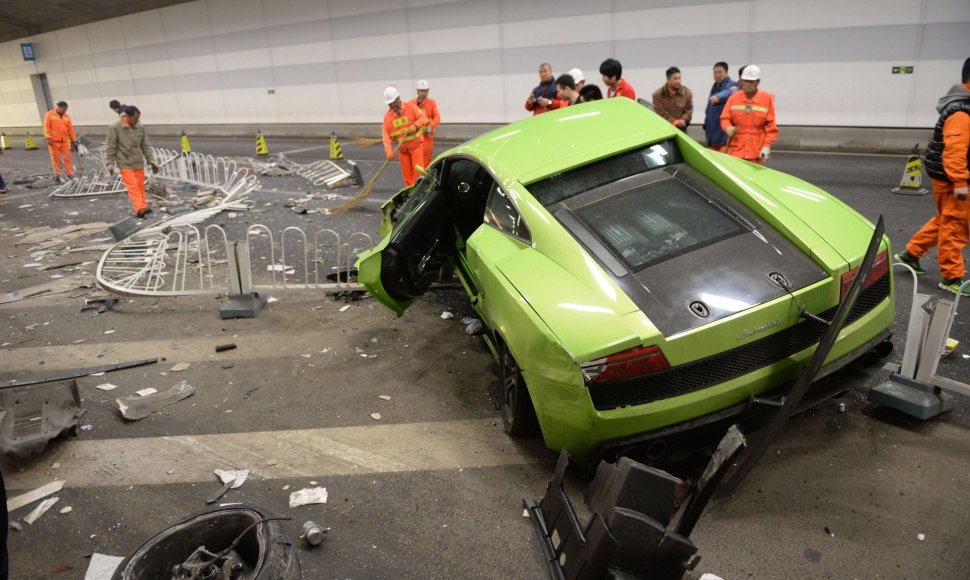 „Lamborghini“ po avarijos