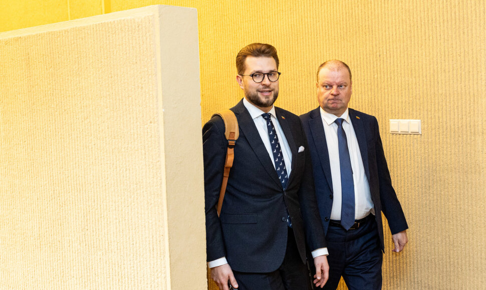 Lukas Savickas, Saulius Skvernelis