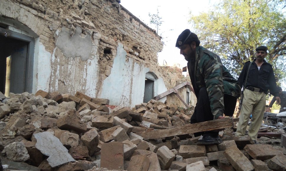 Afganistaną, Indiją ir Pakistaną supurtė 7,5 balo žemės drebėjimas