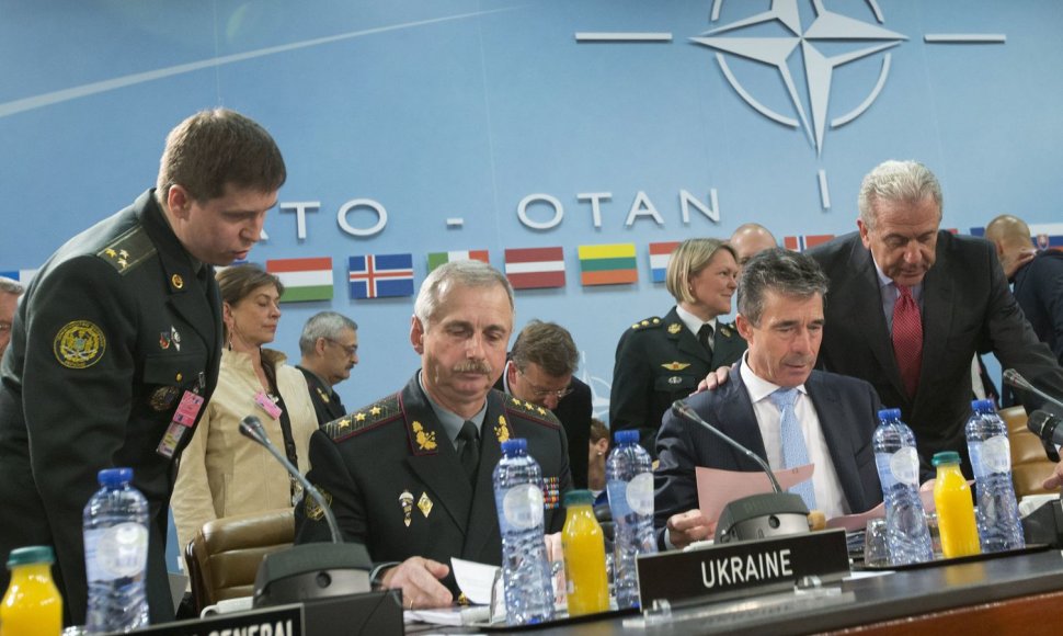 NATO sutarė dėl „parengties veiksmų plano“, reaguodama į Rusijos keliamą grėsmę.