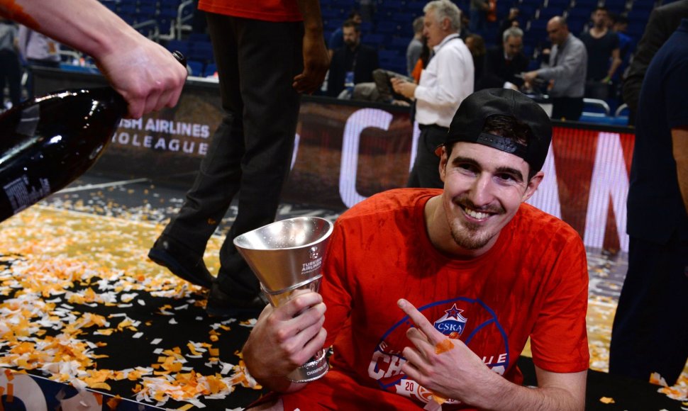 Nando De Colo