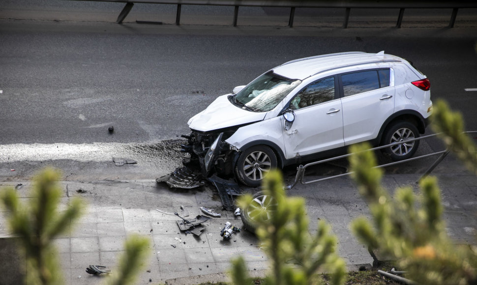 „Kia“ avarija Geležinio vilko gatvėje