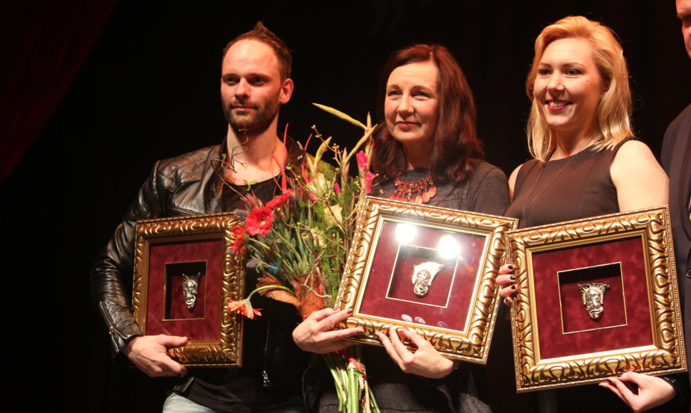 Choreografas Aurelijus Liškauskas, aktorė Regina Šaltenytė ir  Renata Kutaitė