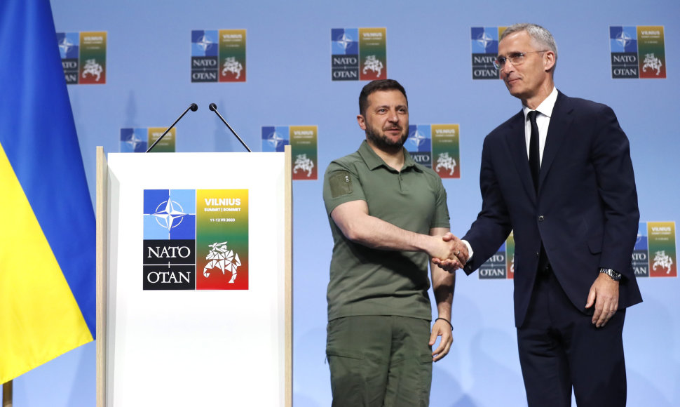 NATO vadovas Jensas Stoltenbergas ir Ukrainos prezidentas Volodymyras Zelenskis