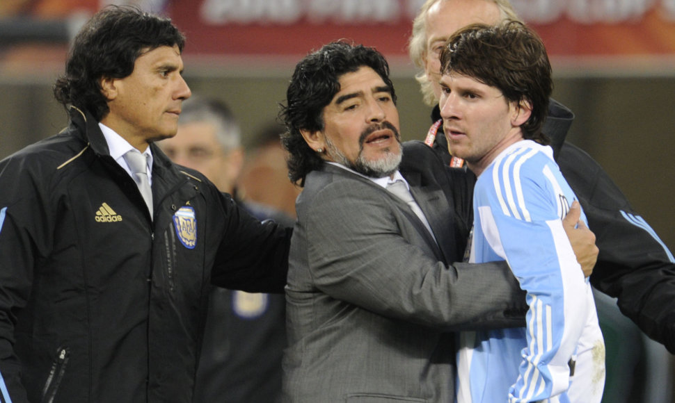 Diego Maradona yra ir pats buvęs Lionelio Messi treneriu rinktinėje (2010 m.)