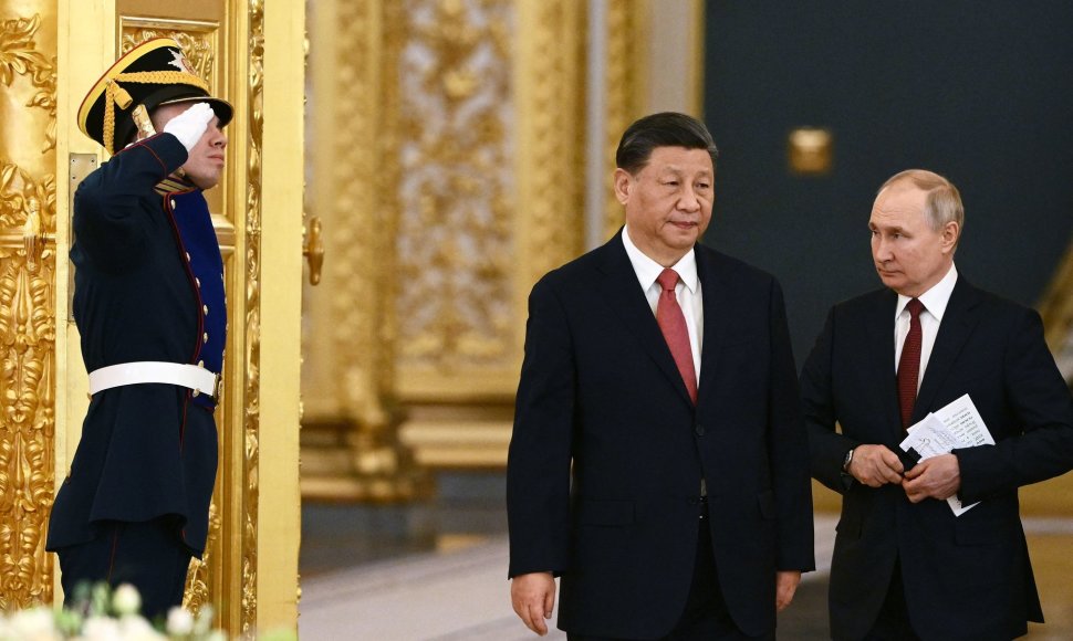 Kinijos lyderis Xi Jinpingas ir Rusijos prezidentas Vladimiras Putinas