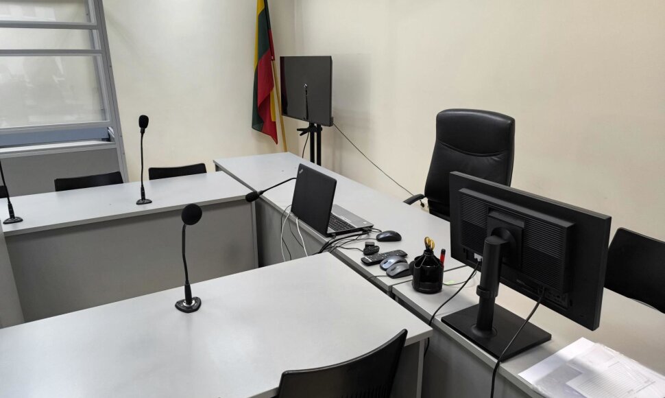 I&scaron;puolis prie&scaron; teisėją įvyko &scaron;ioje Kauno apylinkės teismo salėje