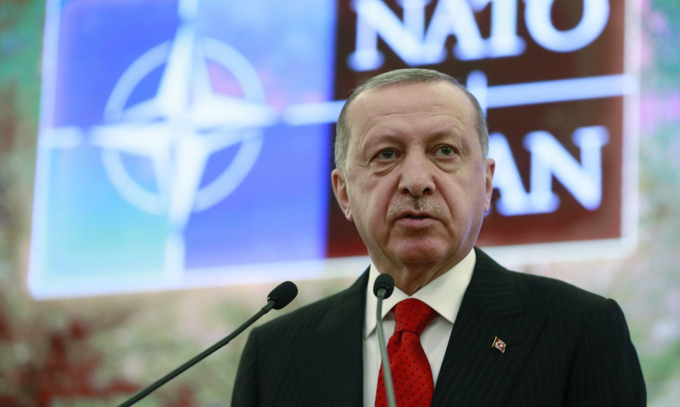 Ar R.T.Erdogano Turkija verta narystės NATO?