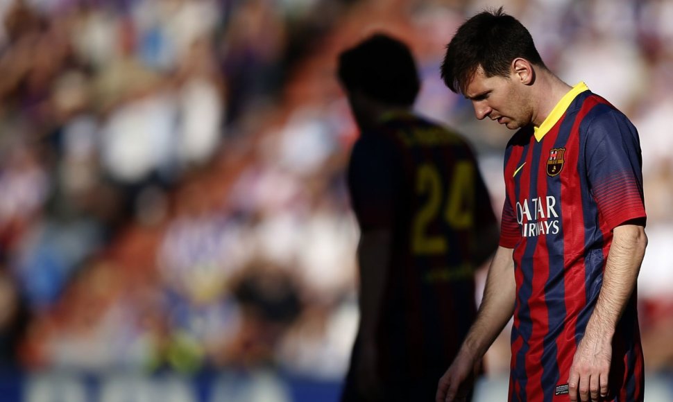 Lionelis Messi iš aikštės išėjo nuleidęs galvą