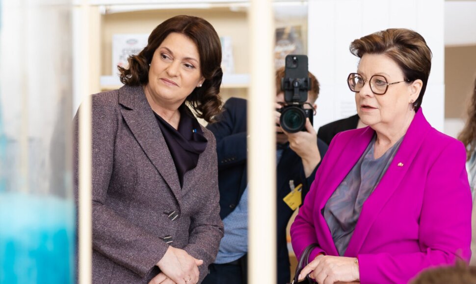 Diana Nausėdienė su Estijos pirmąja ponia Sirje Karis
