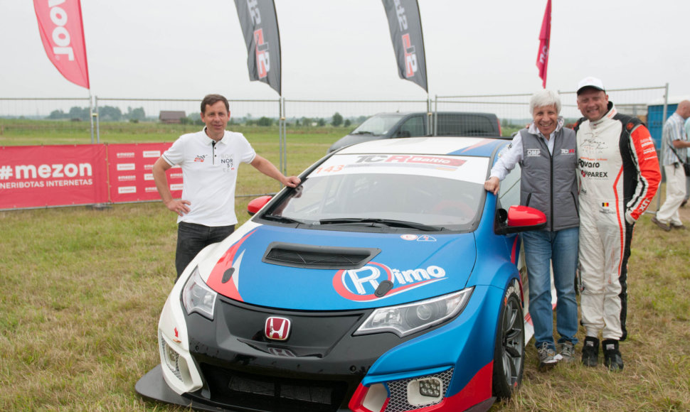 „Honda Civic TCR“ automobilis