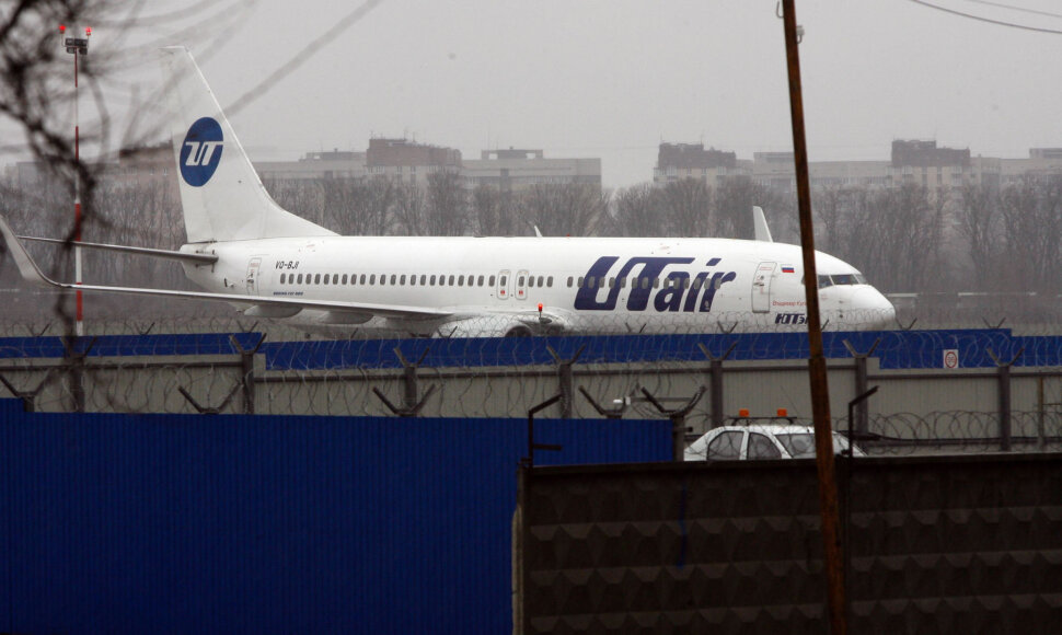 Aviakompanijos &bdquo;UTair&ldquo; lėktuvas