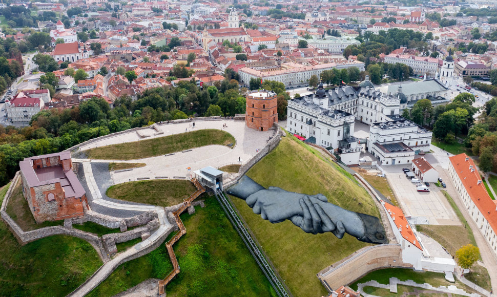 Prancūzų menininko Saype freska ant Gedimino kalno