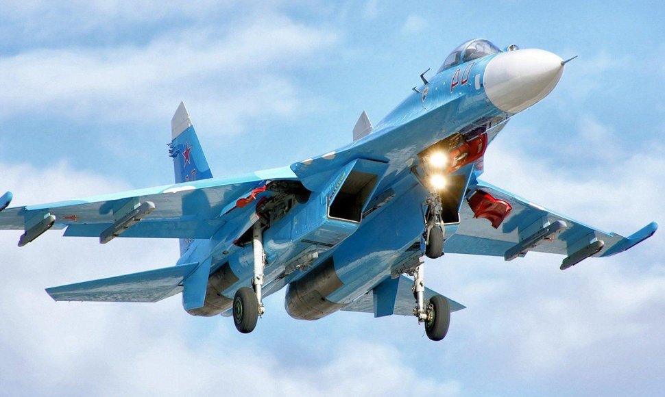 Rusijos naikntuvas Su-27