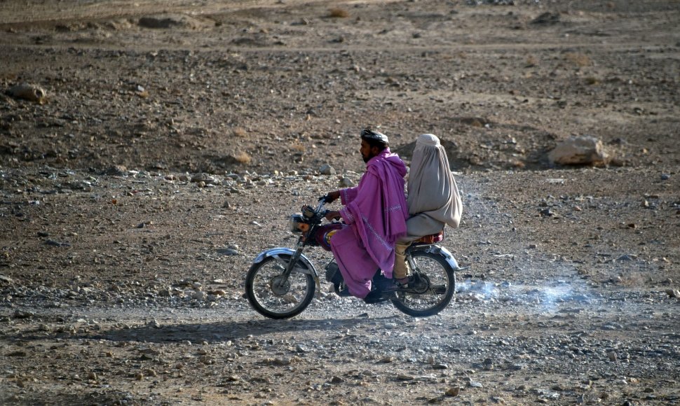 Manoma, kad daugybė afganistaniečių ruošiasi bėgti iš šalies