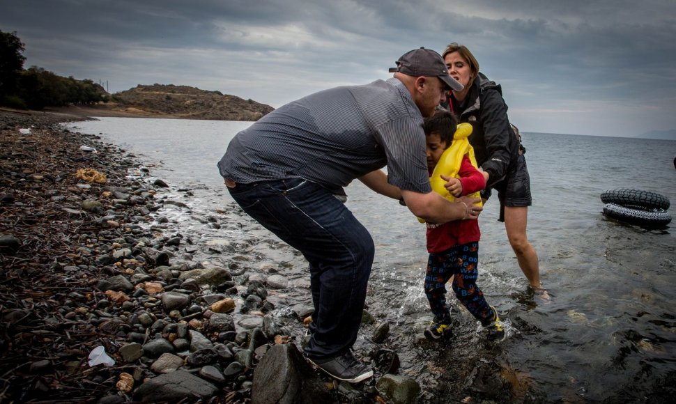 Migrantai ir pabėgėliai atplaukia į Lesbo salą