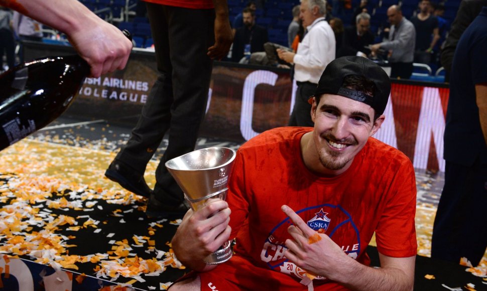 Nando De Colo