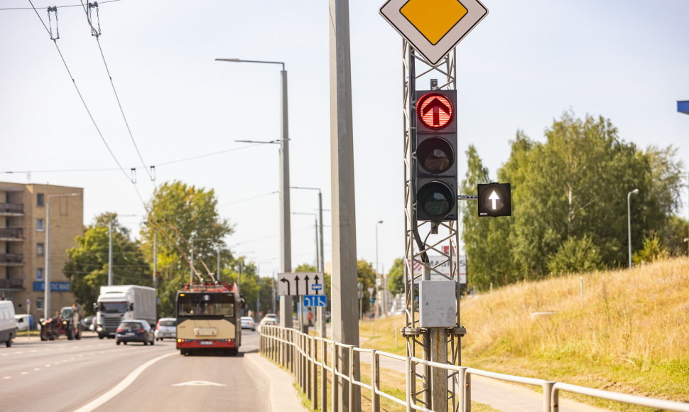 Vilniuje įrengta pirmoji viešajam transportui skirta šviesoforo sekcija