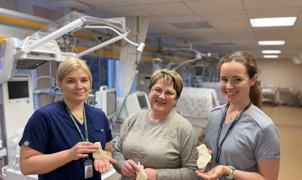 Danutė Dirgėlienė (centre)