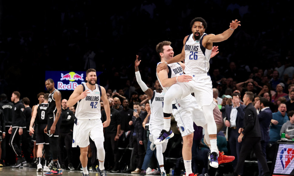 Luka Dončičius ir Spenceris Dinwiddie