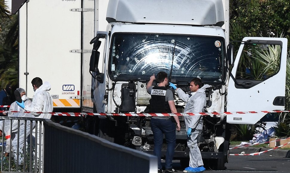 Sunkvežimis, kuriuo Mohamedas Lahouaiejus Bouhlelis pražudė 86 žmones