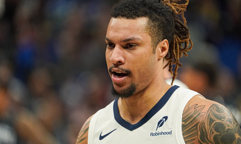Brandonas Clarke'as visus 7 sezonus atstovavo &bdquo;Memphis Grizzlies&ldquo; klubui.
