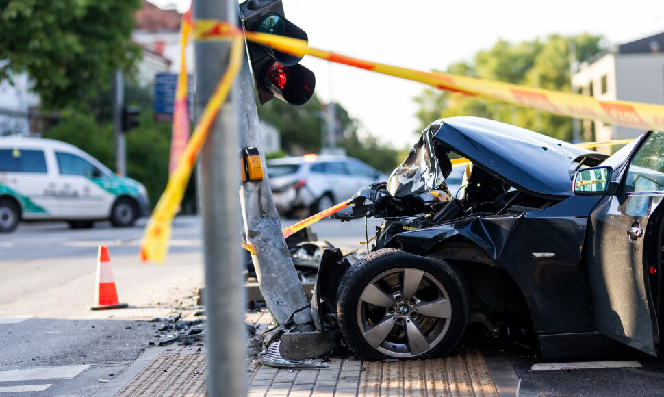 BMW ir &bdquo;Toyota&ldquo; avarija Rinktinės gatvėje