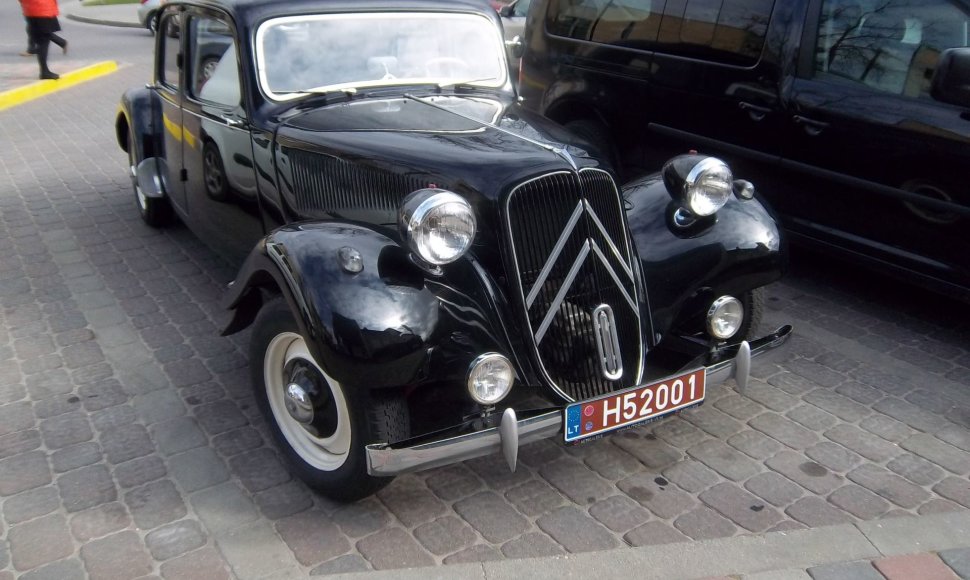 Citroen Traction Avant, 1952 m.