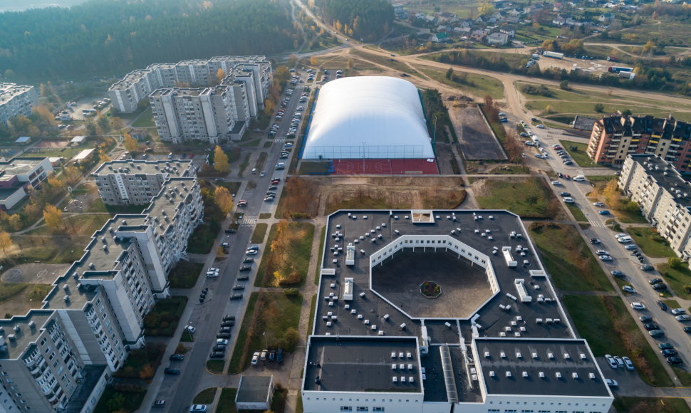 Pripučiamas stadionas Pilaitėje