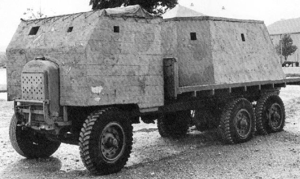1940–1941 m. britai gamino betoninius sunkvežimius