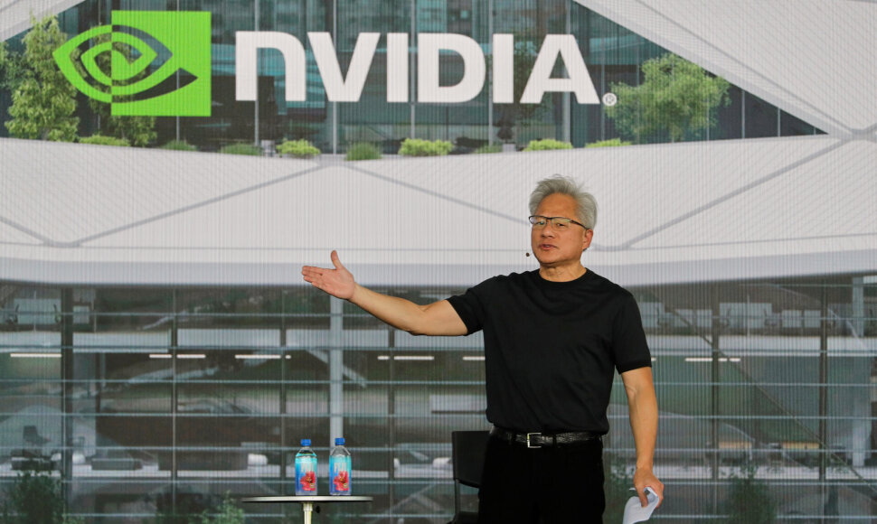 „Nvidia“ generalinis direktorius Jensenas Huang / / AP