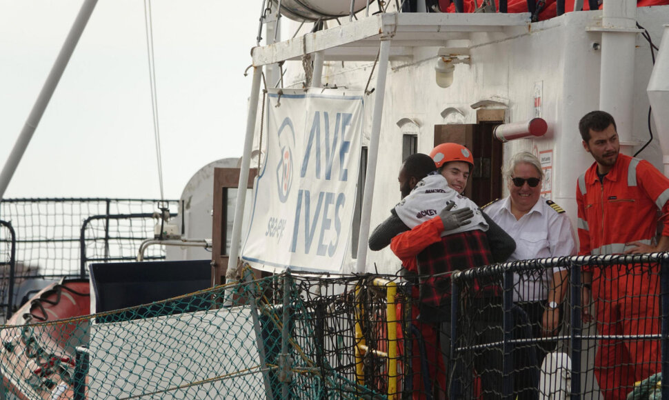 Prie Italijos krantų i&scaron;gelbėti migrantai