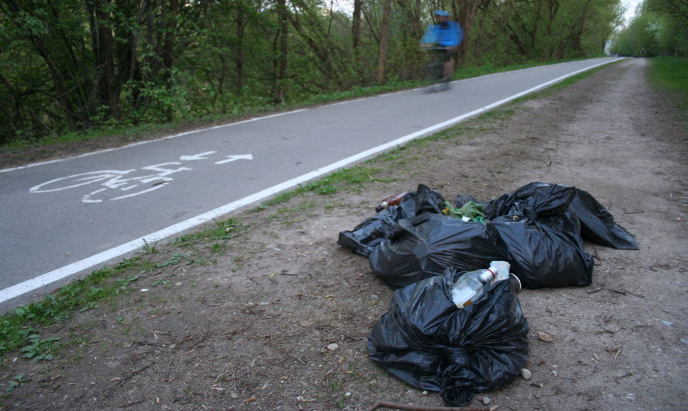 Šiukšlės Vilniuje, Žirmūnuose ir Valakampiuose