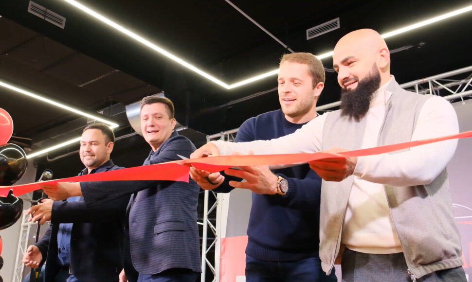 &bdquo;Berg Auto&ldquo; atidarymo akimirka. Benas Gutkauskas &ndash; antras i&scaron; de&scaron;inės 