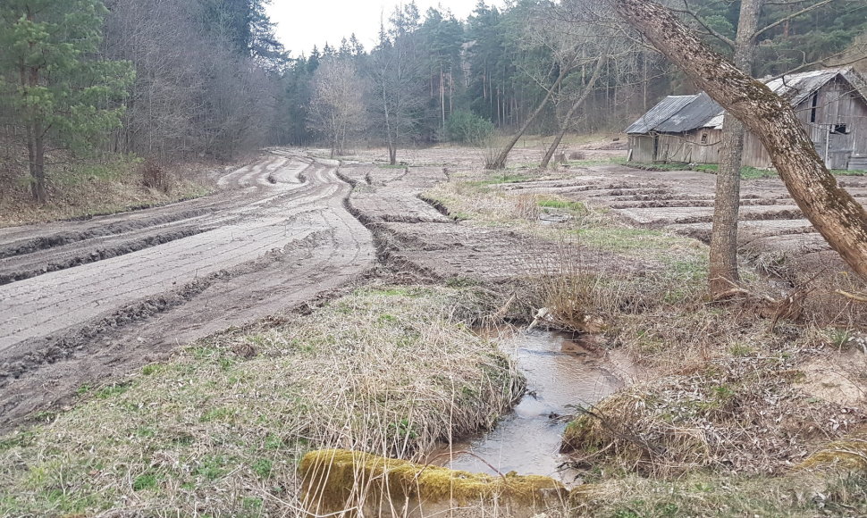 Sklypas Virbaliūnuose, dėl kurio aplinkosauga pradėjo tyrimą