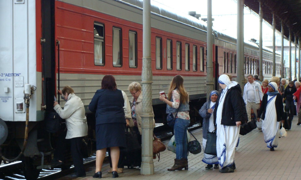 2015 m. gegužės 30 d. geležinkelio entuziastų organizuotos traukinio palydėtuvės. 