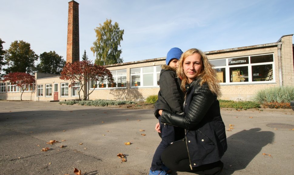 Šešiamečiui ir jo mamai po rankos lūžio reikėjo tik dėmesio, bet buvo siūlomi pinigai