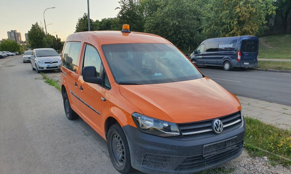 Apleisti automobiliai Fabijoni&scaron;kėse