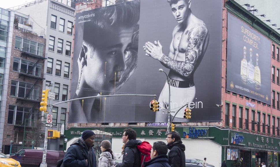 Justinas Bieberis „Calvin Klein“ reklamoje
