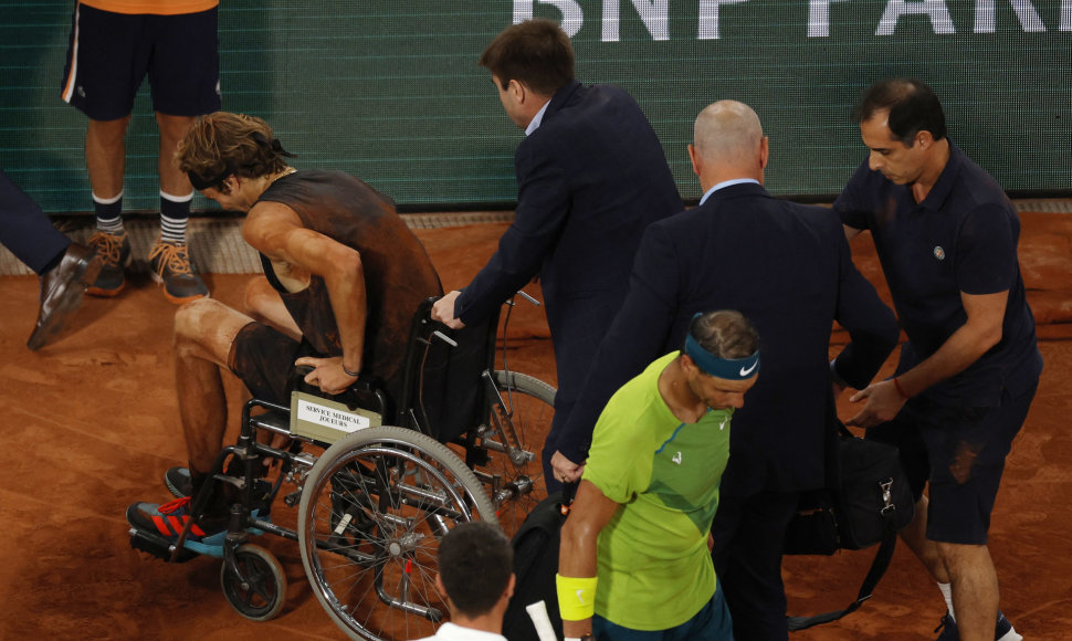 Alexanderio Zverevo trauma „Roland Garros“ pusfinalyje prieš Rafaelį Nadalį