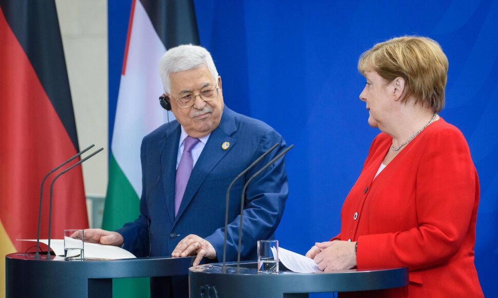 Mahmudas Abbasas ir Angela Merkel