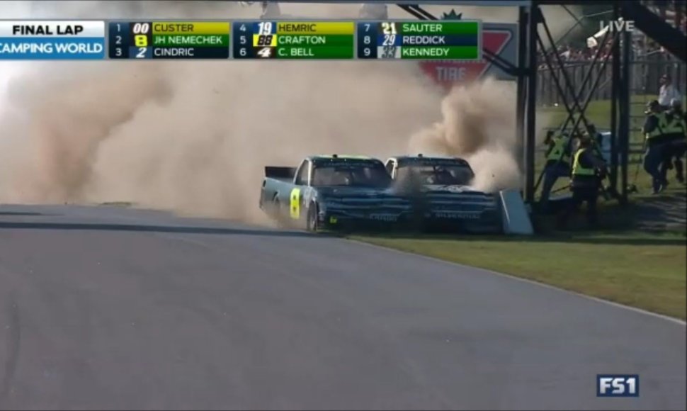 2016-crazy-photo-finish-canadian-motorsport-park-nascar-trucks