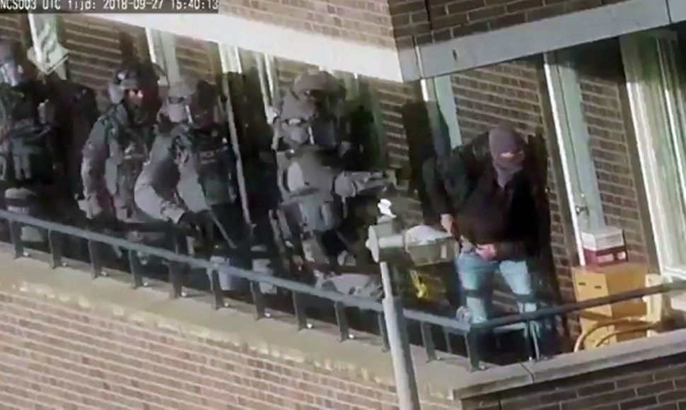 Nyderlanduose užkirstas kelias „didžiulei teroro atakai“, septyni asmenys sulaikyti