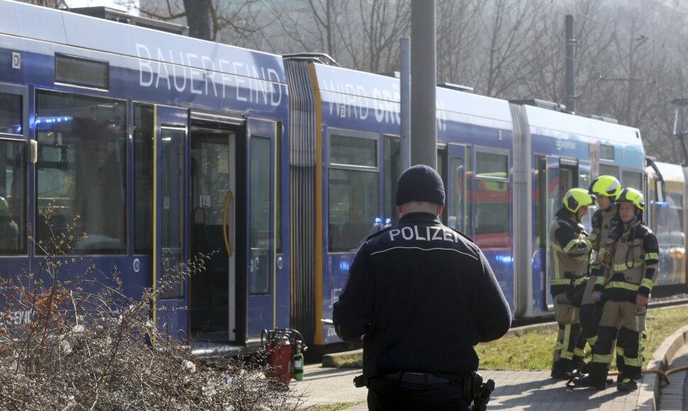 I&scaron;puolis tramvajuje / Bodo Schackow / AP