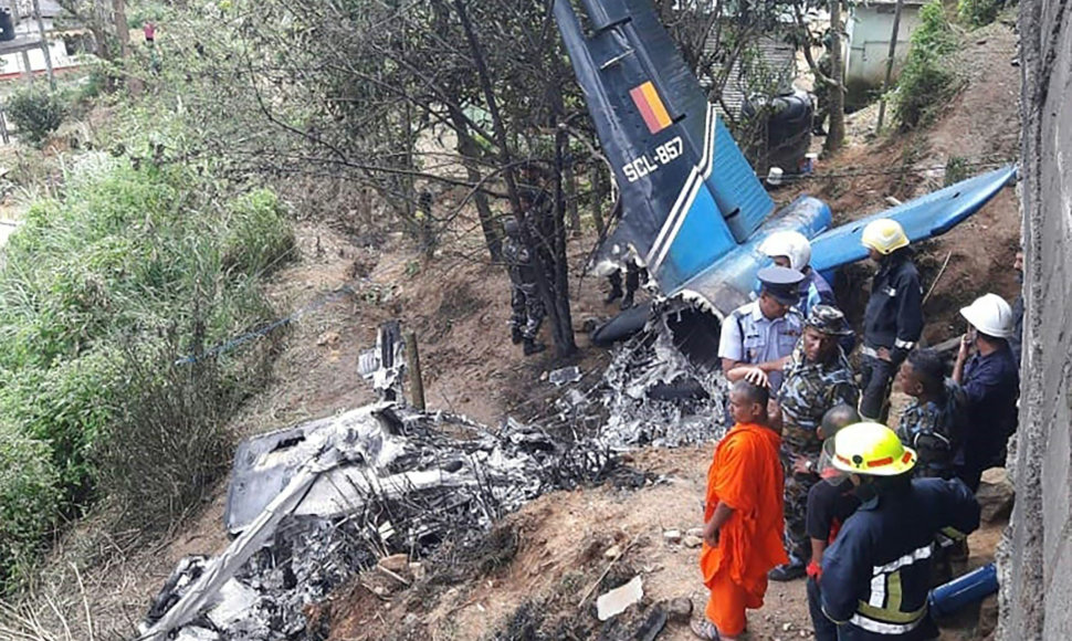 Šri Lankoje sudužus kariniam lėktuvui žuvo keturi žmonės