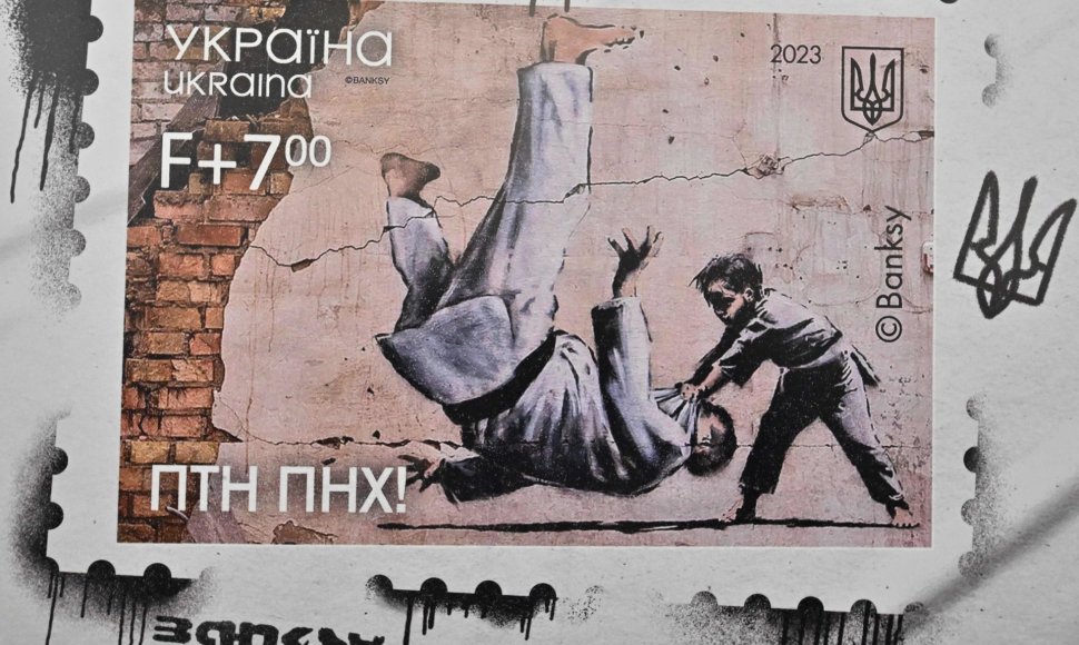 Ukraina per karo metines išleido pašto ženklą su Banksy kūriniu