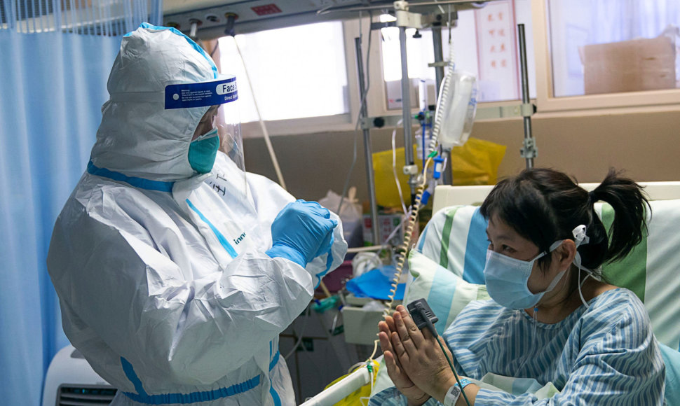 Koronavirusu užsikrėtusios pacientės gydymas Kinijoje