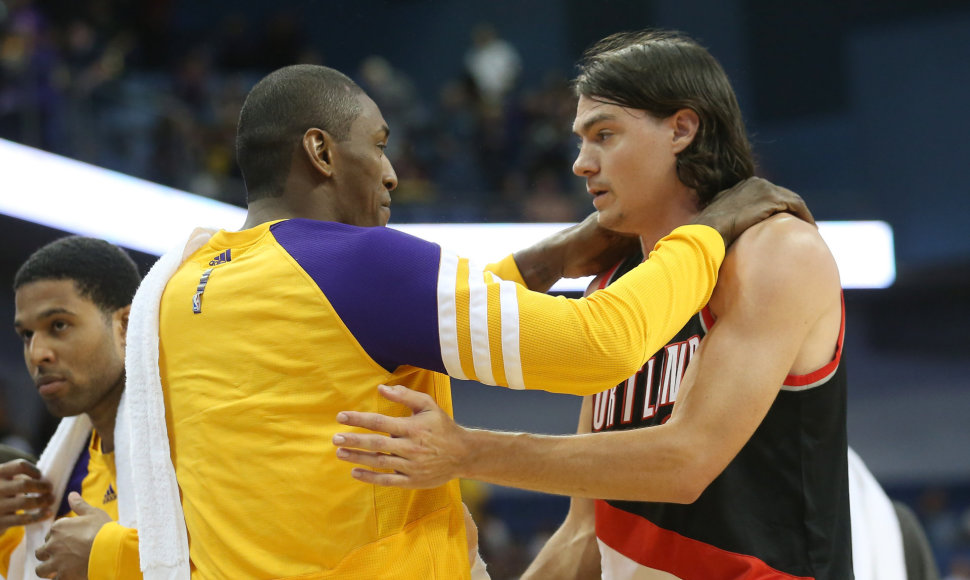 Metta World Peace ir Adamas Morrisonas