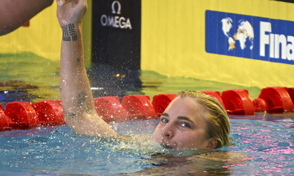 Pasaulio čempionate Melburne Rūta Meilutytė pagerino pasaulio rekordą 50 m krūtine rungties pusfinalyje.
